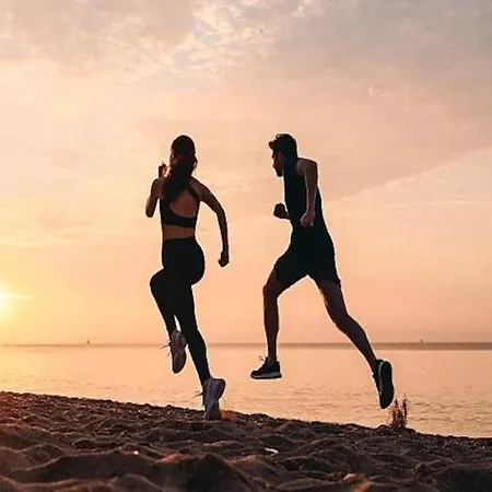 Right By The Sea, Apartamento